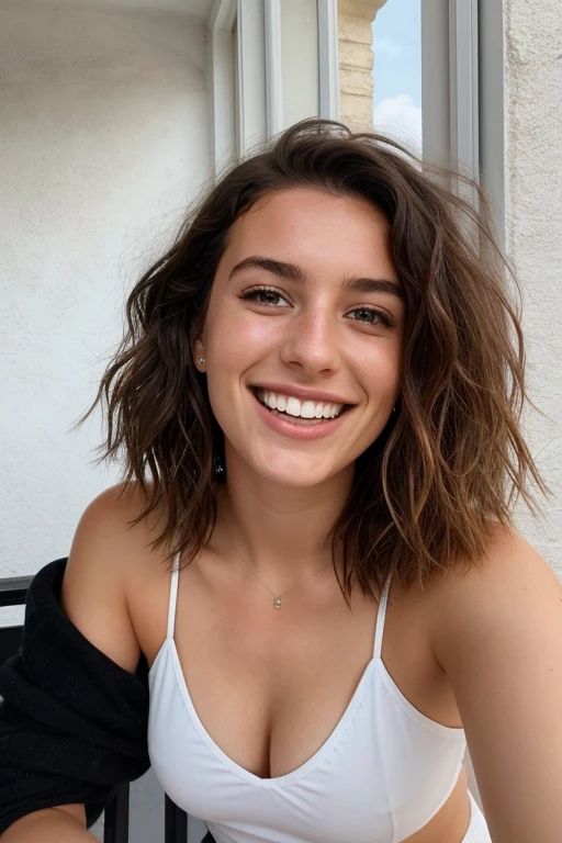 Instagram-Foto, 21 year old French woman, kurzes Haar, schwarzes Haar, Dekollete, blass, harte Schatten, lacht, White teeth, Happy, Balkon, authentisches lachen, open mouth while laughing, hard strands of hair