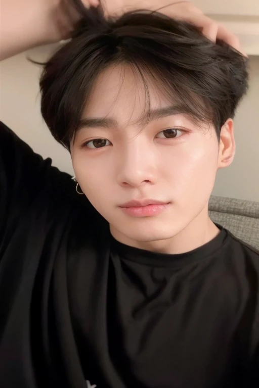 un primer plano de una persona con una camisa negra, Jung Jaehyun, kim doyoung, pale korean adorable face, jungkook, cai xukun, foto de perfil en la cabeza, TaeJune Kim, hyung tae, Jinyoung Shin, Jimin\his right eyelid is swollen, shin jeongho, Won Bin Lee, 1 7-year-old boy with a thin face, hong junio hyung