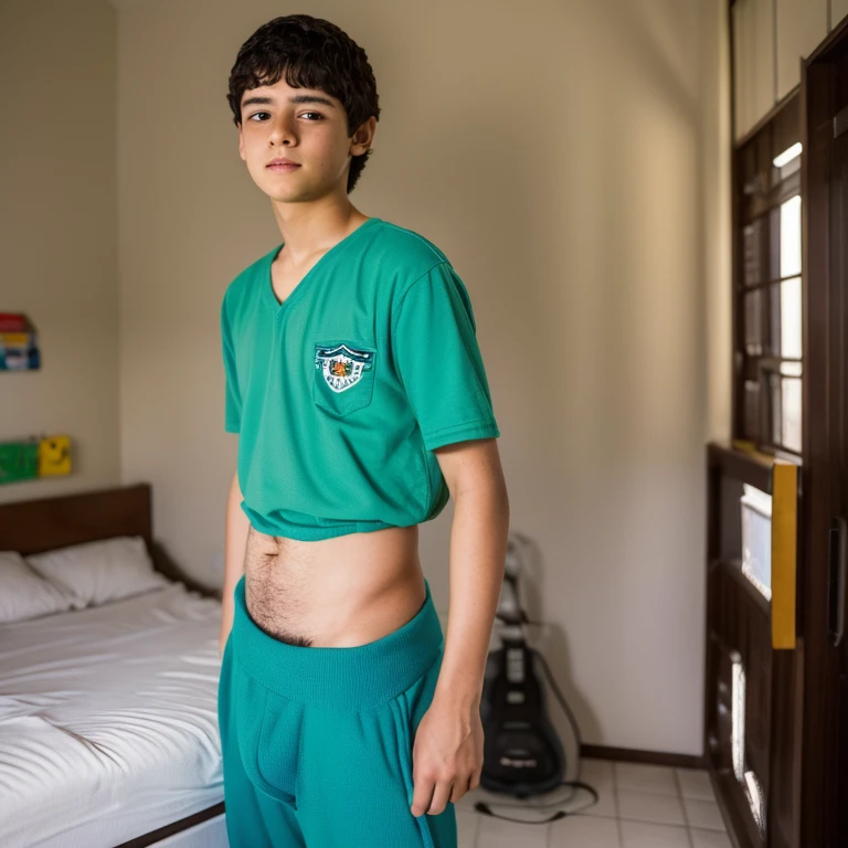 Garoto, (menino adolescente  anos), branquinho, alto, fortinho, barriga tanquinho, olhos azuis, cabelo loiro,no quarto, sem roupas((pelado e de penis ereto))