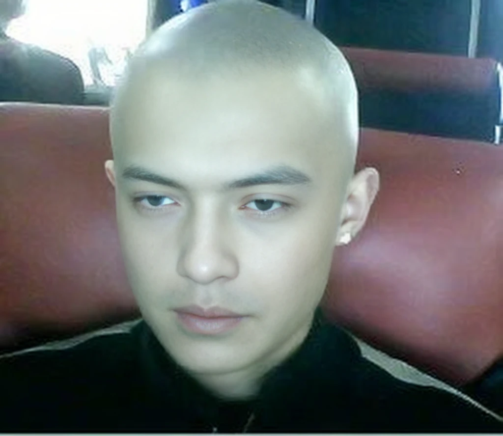 HD quality，Fix blur，Real skin texture，Male skin texture，Lens texture