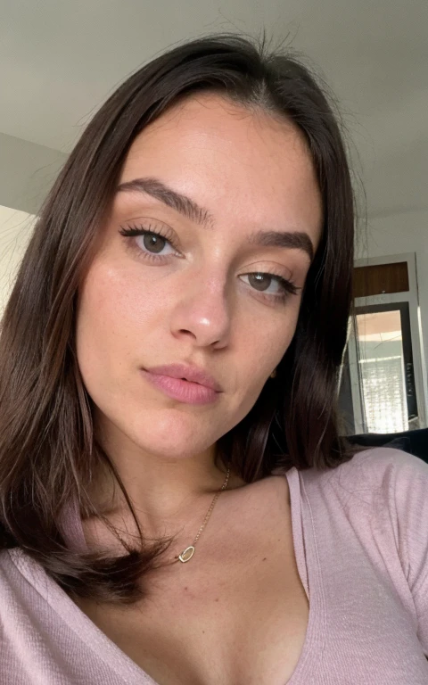 photoréaliste, Netteté, Photo amateur brute, Belle fille persano-russe de 21 ans [Vladlena Farideh|Anahita Oksana], je viens de me réveiller, nue, gros seins, grosse fesse, Prendre un selfie a la douche, mince voir à travers la chemise de nuit noire, Corps épais, cheveux bouclés, Texture de peau détaillée & Pores, (Goosebumbs:0.7), Regarder la visionneuse, Mise au point du visage, Prise avec l’appareil photo mobile, grain de film, lampe de poche, LUT Instagram, corp entier, belles formes