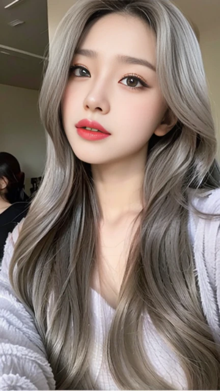 Golden eyes，The long gray hair hangs down from the front，face close-up，Flawless face，Look up slightly，short tulle pajamas