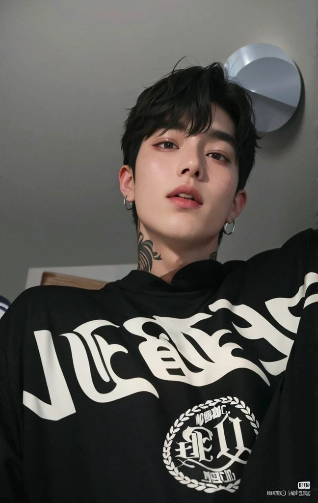 un primer plano de una persona que llevaba una camisa negra con un tatuaje, cai xukun, pintar ulzzang, kim doyoung, jungkook, hong junio hyung, kanliu666, 1 7-year-old boy with a thin face, hyung tae, handsome japanese demon boy, hombre surcoreano, Jinyoung Shin, Jung Jaehyu, Jungkook bts, Jungkook, bts, korean male face, kpop, idol, jeon Jungkook, kook bts