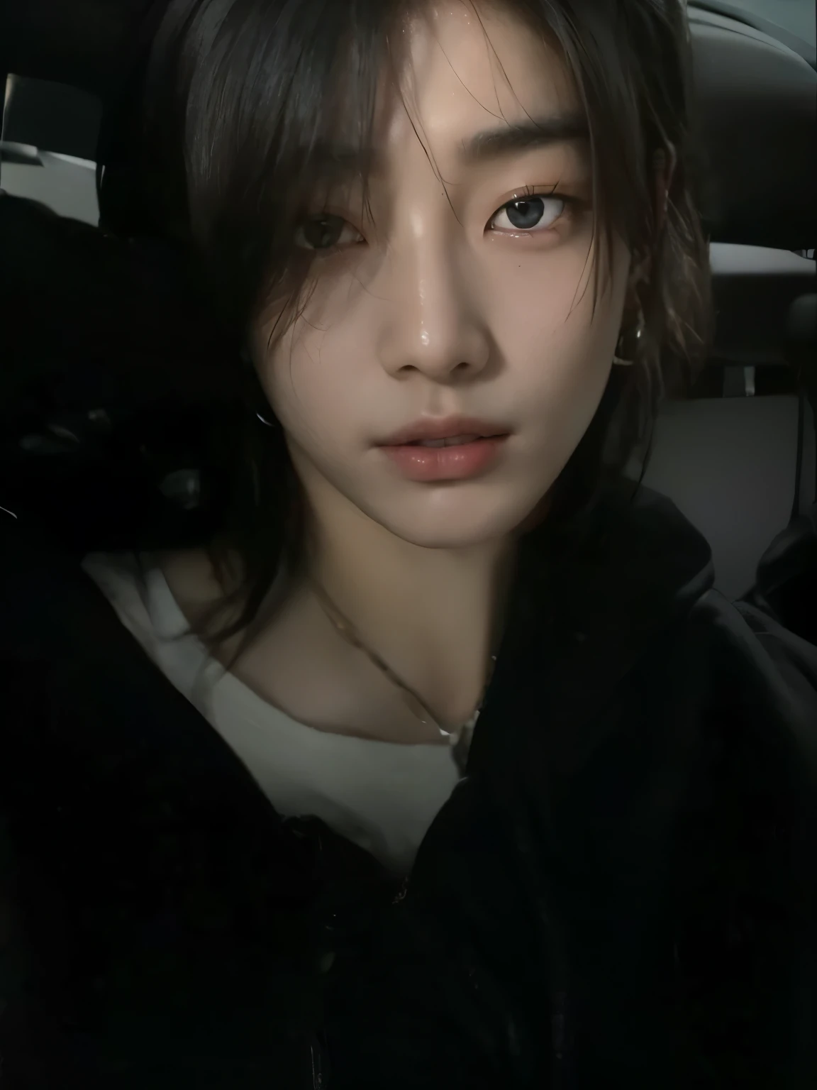 Hwang Hyunjin face, Hyunjin from Stray Kids, ultrahd, fotorrealista, 8k