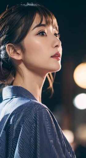(best image quality、8K)、Looking up in a yukata、RAW photo、realistic、realistic、((The whole body is reflected))、Summer Festival Schedule、night scene、So cute、Beautiful woman、detailed eye、drooling eyes、detailed mouth、detailed nose、beautiful skin、Detailed fingers