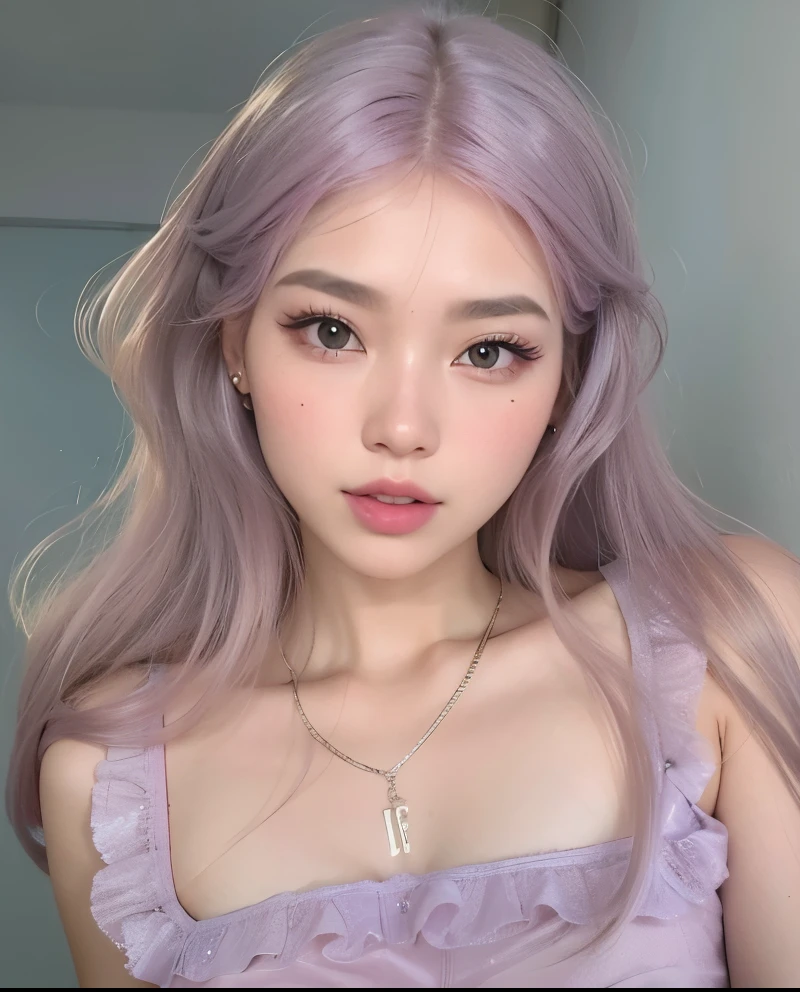 um close up de uma mulher com cabelos longos usando um vestido roxo, maquiagem sul-coreana popular, maquiagem coreana popular, longos cabelos roxos claros, lilac hair, Ulzzang, cabelo de lavanda, sakimichan, Bela Delfina, parque roseanne de blackpink, cabelo liso rosa, long hair with pastel colors, cabelo longo violeta,  coreana, Blush de lavanda, maquiagem pastel