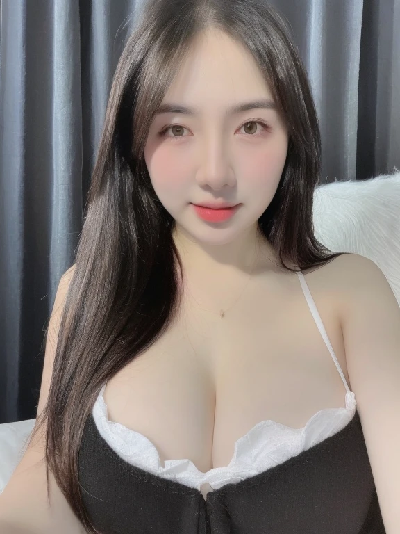 (realistic、masterpiece、Best Quality、8K、highres、high resolution:1.3)、1 girl、Big breasts、white bikini、looking at viewers、super fine face and eyes、long hair、 in bedroom、sit on the bed、exposed cleavage、upper body、