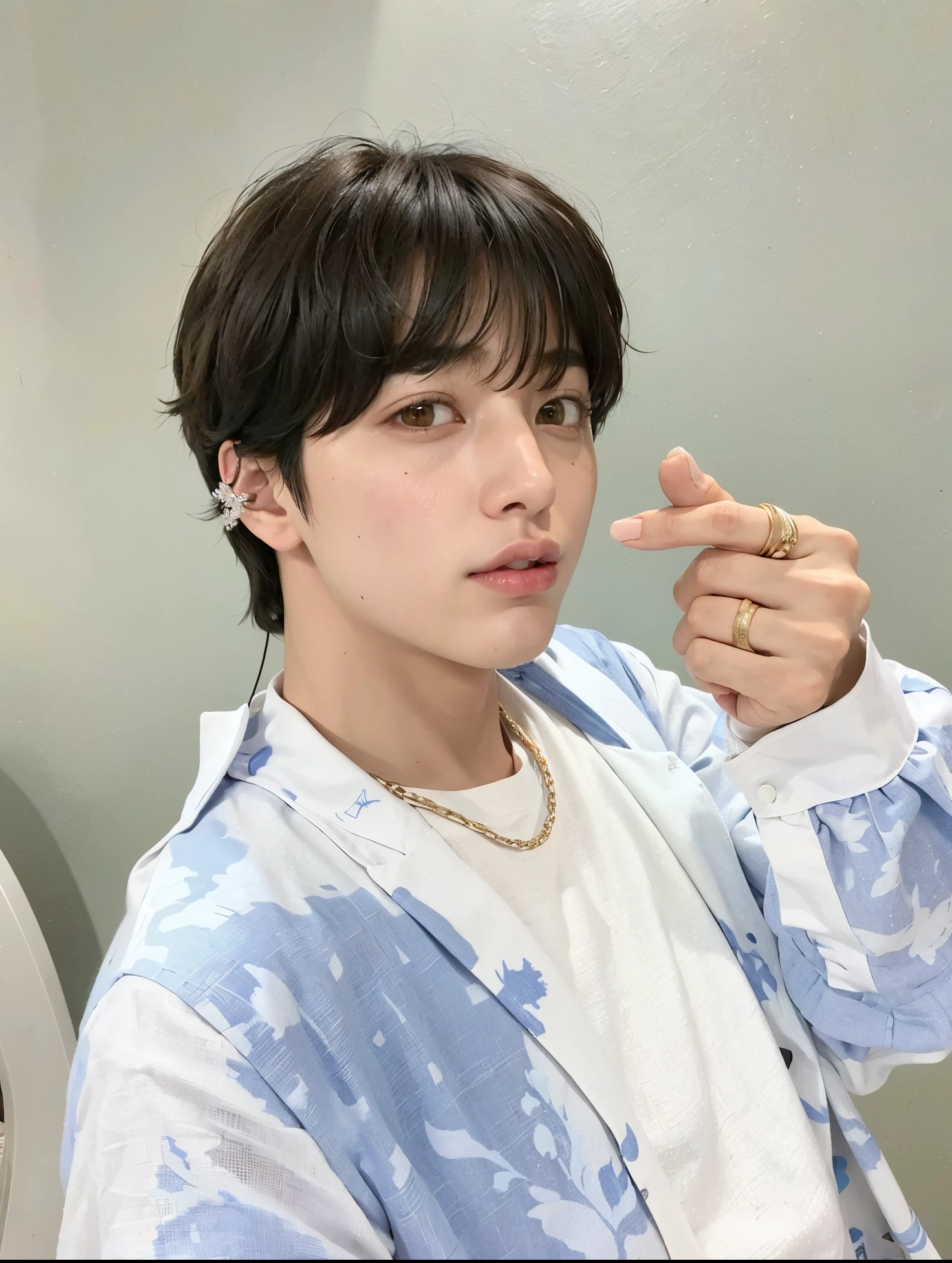 Há um homem com uma escova de dentes na mão, bts, Jungkook, kook jung, jungkook accurate,JK , Jeon Jungkook, inspirado em Jungkook do bts, Jungkook Jeon, com dedo indicador, kook jung jeon, bangtan, Jeongguk, Jungkook Jeon, bts, jungkook , accurate jungkook face