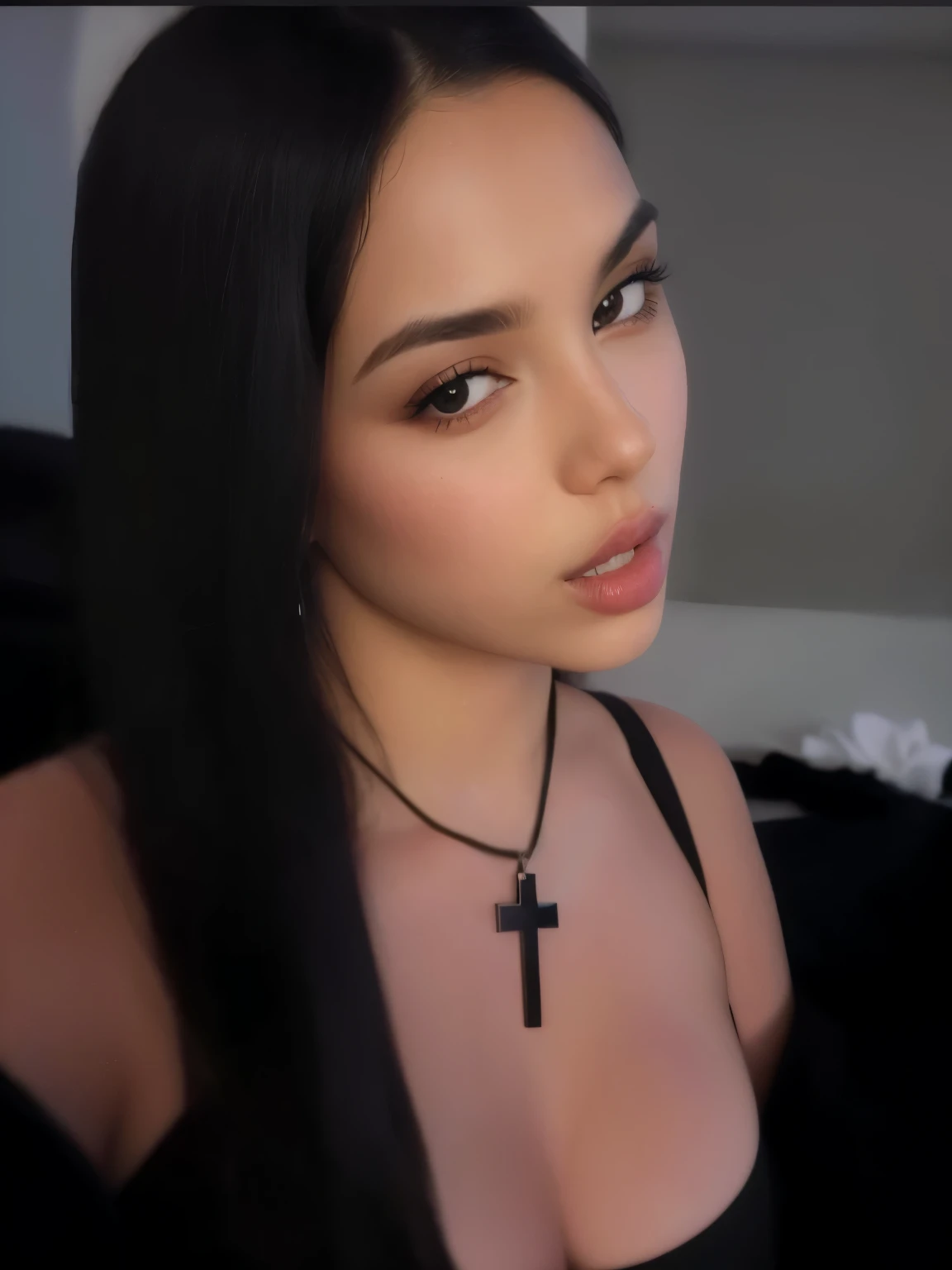 Un primer plano de una mujer con un collar de cruz en el cuello, bella poarch, cabello oscuro y maquillaje, cara sexy con maquillaje completo, hermosa cara latina, violeta myers, usando gargantilla negra, foto de perfil, imagen de perfil, rostro perfectamente iluminado, Lleva un collar ankh egipcio, cara perfecta, angelablanca, usando una intrincada gargantilla negra, hermosa sastre de jade femenina