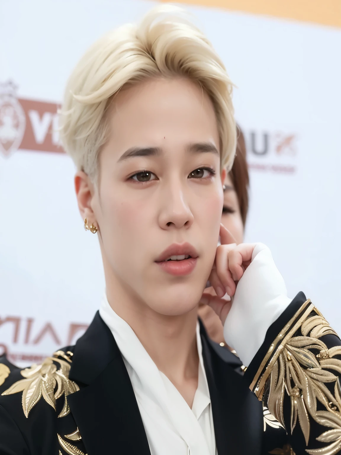 um close up de uma pessoa usando jaqueta e gravata, Jimin\the full lips, Jimin\the right eyelid is swollen, Jimin, park Jimin, accurate Jimin face, Jimin\o nariz grego, park jimin, jimin BTS , jimin de cabelo preto, hyung jimin, Retrato do park jimin do BTS