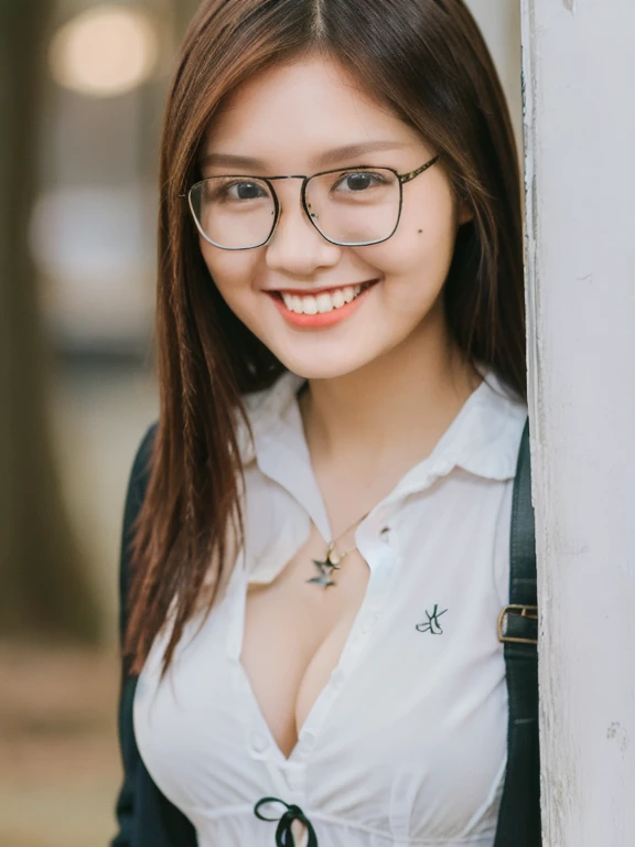 (realistic、masterpiece、Best Quality、8K、highres、high resolution:1.3)、1 girl、Big breasts、glasses、smile、white bikini、looking at viewers、super fine face and eyes、long hair、 exposed cleavage、upper body、