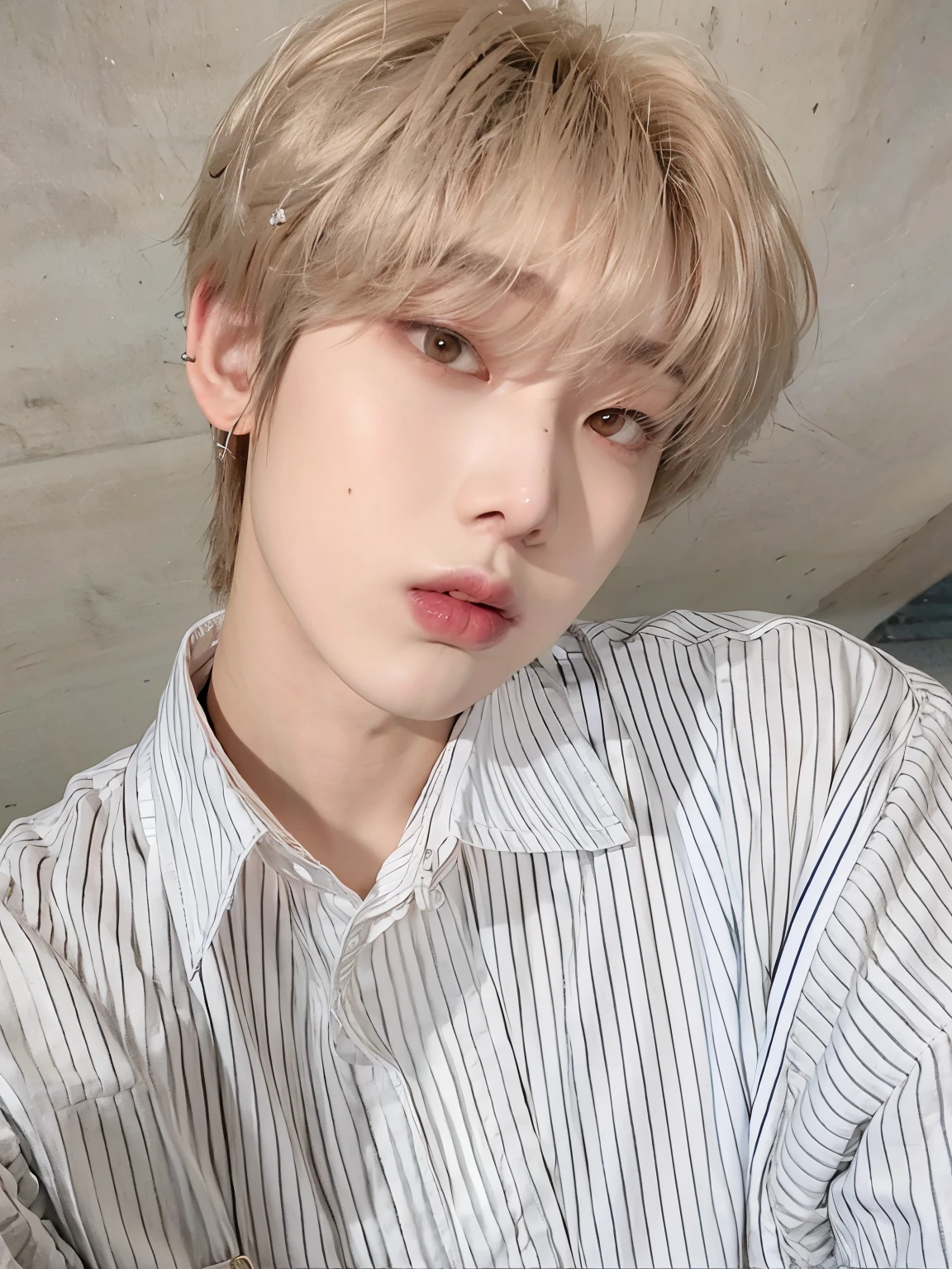 un primer plano de una persona con camisa y corbata, kim doyoung, cai xukun, Jinyoung Shin, pintar ulzzang, foto de perfil en la cabeza, hyung tae, Con pelo corto, delicate androgynous prince, Jung Jaehyun, ulzzang, pale korean adorable face, jungkook, TaeJune Kim, con flequillo, retrato de jossi de blackpink