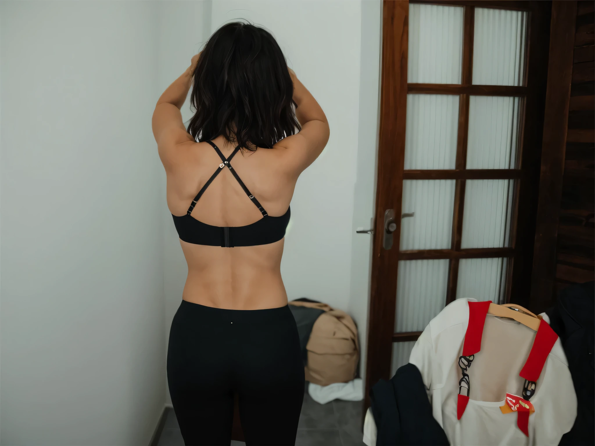 there is a woman in a black bra standing in a room, vista traseira, view from behind, de volta - tiro, shot from behind, vista traseira, corpo de luz de fundo, tiro de volta, seen from behind, from behind, luz de fundo, vista traseira, showing her shoulder from behind, vista traseira!!, view from behind, from behind