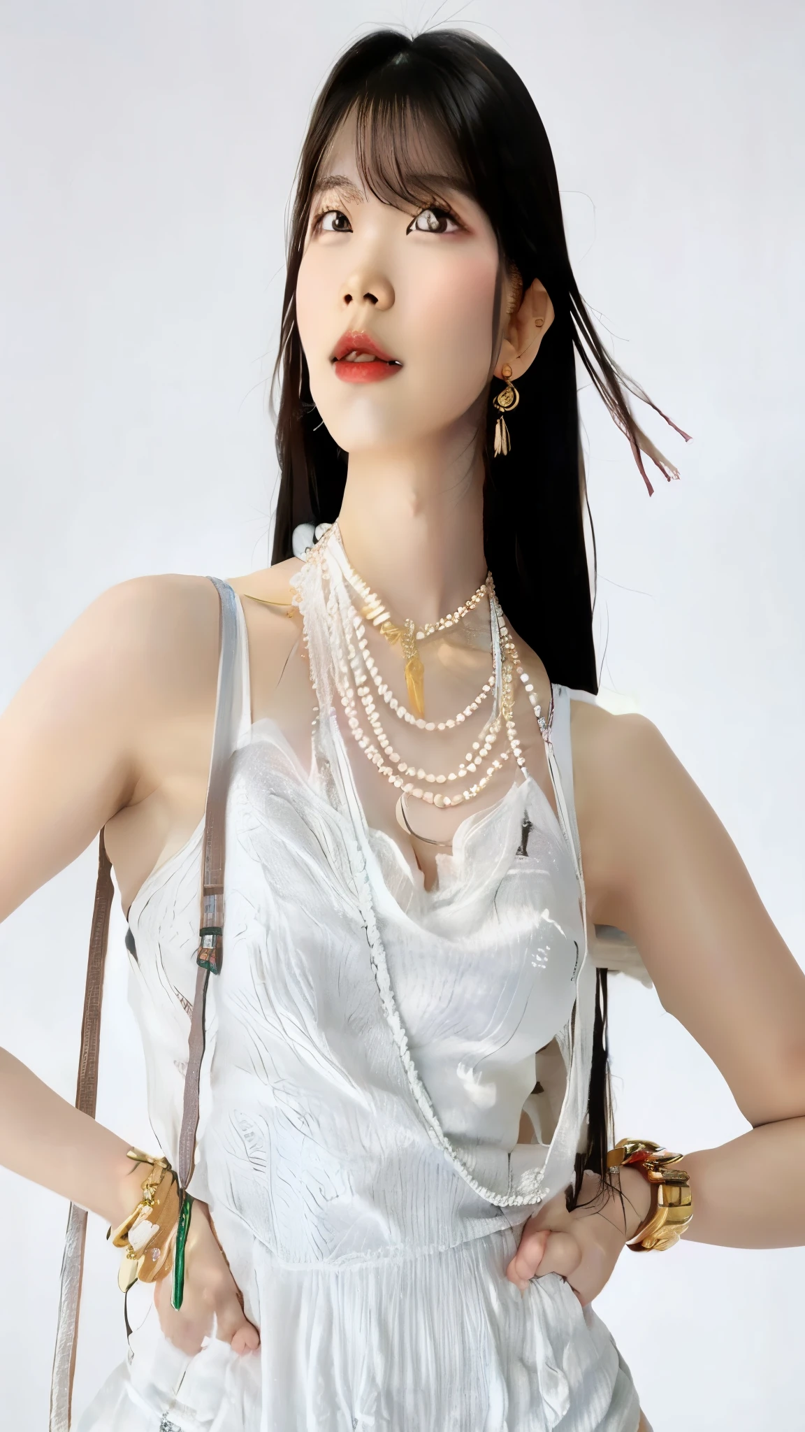 un primer plano de una mujer con un bolso y un collar, bae suzy, Lalisa Manobal, Perlas and gold chains, Lalisa Manoban de Blackpink, Perlas and chains, parque roseanne de blackpink, jia, pesados montones de collares de perlas, gongbi, Jinyoung Shin, Perlas, imagen del anuncio, imagen filtrada, sol yunjoo, jossi de blackpink