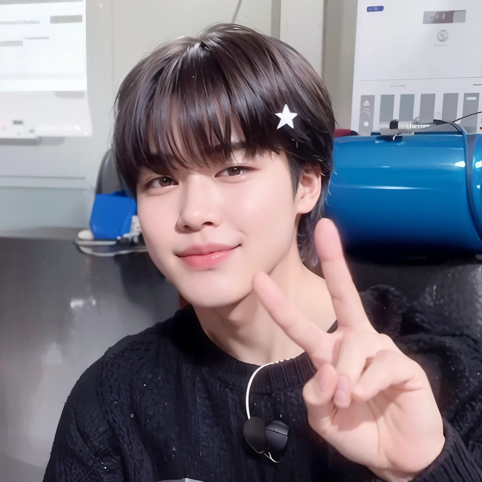 Asian boy with a star on his head making a peace sign, Jung Jaehyun, Kim Doyoung, Jimin, park Jimin, accurate Jimin face, Jimin\the full lips, hyung tae, adorable and pale korean face, Jimin\o nariz grego, Jimin\the right eyelid is swollen, bladee da gangue de drenagem, Yoongi de cabelo preto