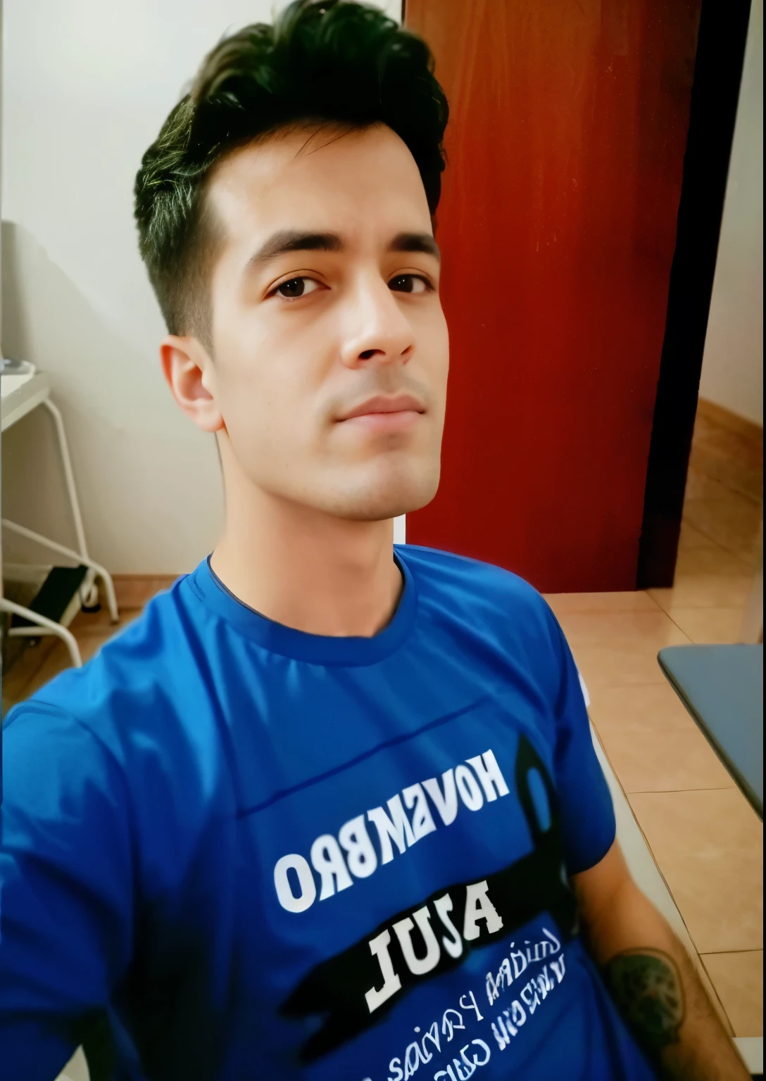 homem arafed em uma camisa azul com uma camisa azul, mateus 9 5, caio santos, icaro carvalho, manuel sanjulianblue, msxotto, foto do perfil 1024px, twitch streamer / jogador ludwig, cerca de 19 anos, ismail, powder Nándor Katona, vitor maristane, Michael