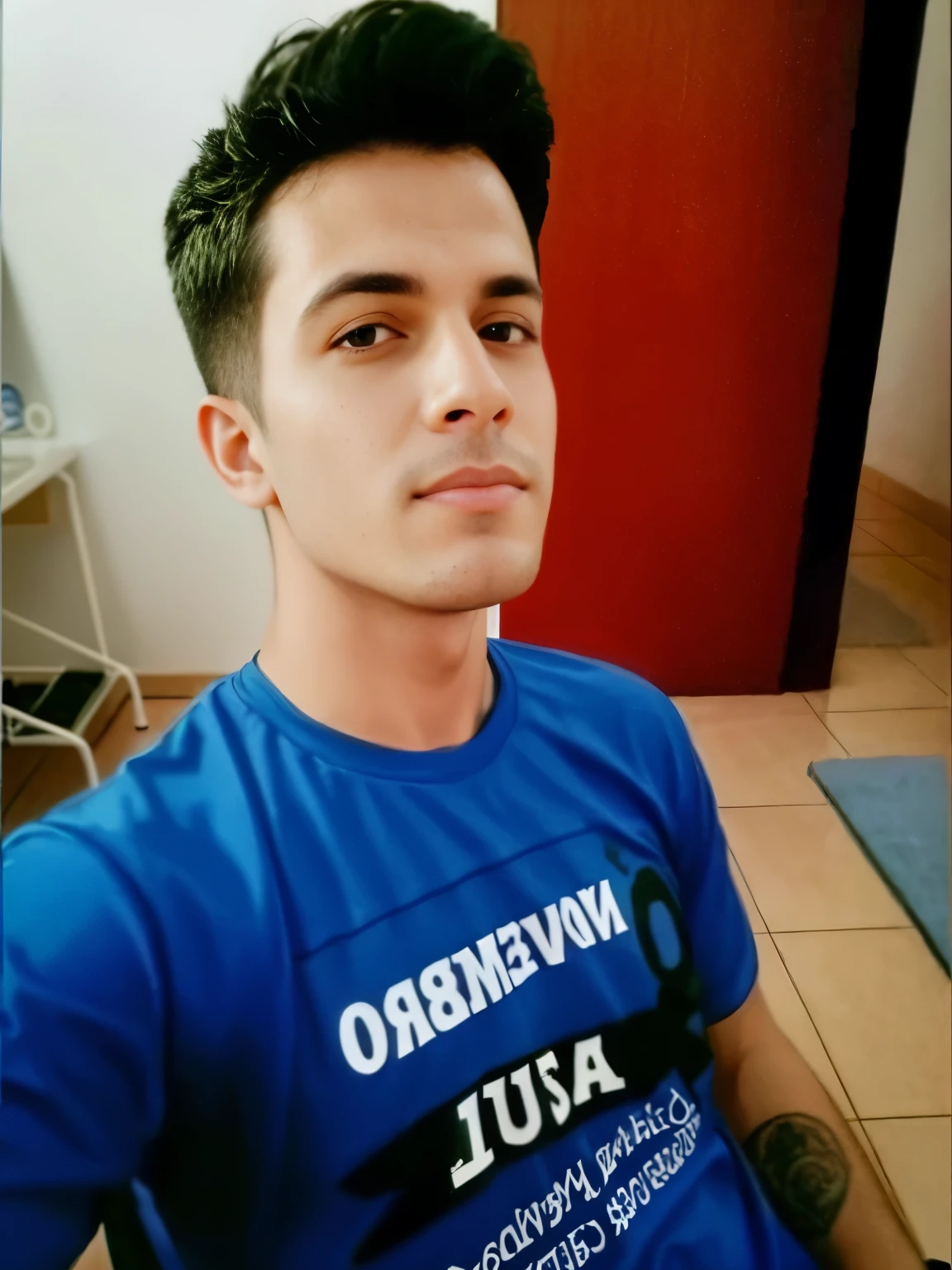 homem arafed em uma camisa azul com uma camisa azul, mateus 9 5, caio santos, icaro carvalho, manuel sanjulianblue, msxotto, foto do perfil 1024px, twitch streamer / jogador ludwig, cerca de 19 anos, ismail, powder Nándor Katona, vitor maristane, Michael 4k estilo pixar Disney 