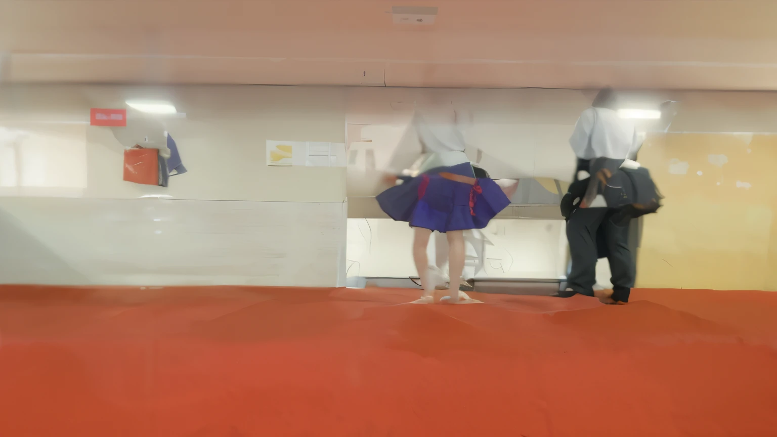 il y a deux personnes debout dans une pièce au sol rouge, en regardant son téléphone, dans le couloir de l’école, photo de mauvaise qualité, dans un métro, image de très très mauvaise qualité, photo très précise, Spectateurs, en ligne, étudiant, photo floue, assis dans une salle d'attente, téléchargement de haute qualité, 2 0 5 6 x 2 0 5 6, au collège et il y a un garçons nu devant eux