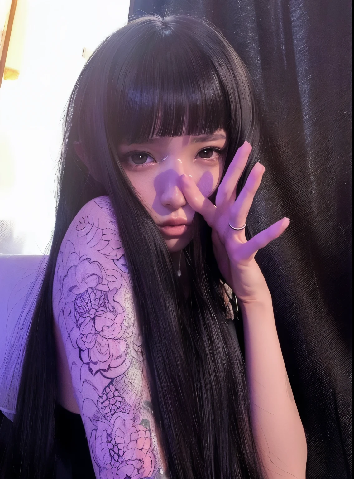 obra de arte, melhor qualidade, mulher arrogante com longos cabelos pretos e piercings posando para uma foto, o corte Hime, 1 7 Year Old Goth Anime Girl, corte de cabelo preto hime, ela tem c abelo preto com franja, cabelo preto longo com franja, c abelo longo com franja cheia, cabelo longo com franja, cabelo preto com franja, with black hair and angelic appearance