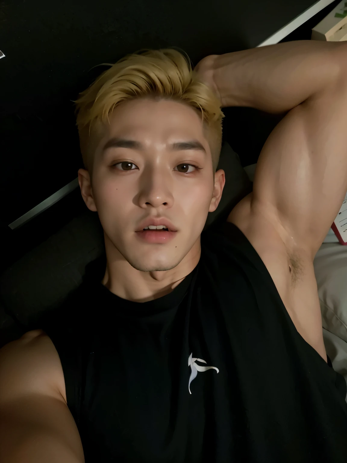 hay un hombre acostado en una cama con el brazo en alto, hombre surcoreano, korean muscle boy 2 1 , Jinyoung Shin, hyung tae, hong junio hyung, brillante por la lluvia, cai xukun, Muscular!!, TaeJune Kim, jaeyeon nam, shin jeongho, hyung tae kim, Hyung - Tae Kim, Hyung-tae Kim, Muscular!