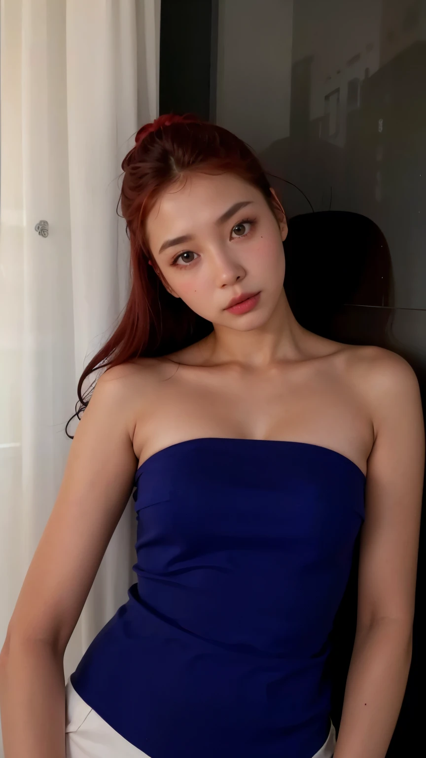 arafed woman com cabelo ruivo and blue top posing for a picture, beautiful chinese model, vestido tubinho, peruca vermelha, azul e vermelho, anime garota tailandesa, linda jovem coreana, dark azul e vermelho, azul e vermelho tones, rosto sexy com maquiagem completa, sakimichan, 2 modelo feminino de 4 anos, com cabelo ruivo, vermelho azul