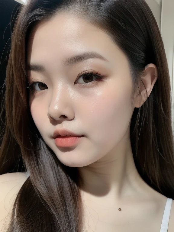 (realistic、masterpiece、Best Quality、8K、highres、high resolution:1.3)、1 girl、Big breasts、white bikini、looking at viewers、super fine face and eyes、long hair、 upper body、