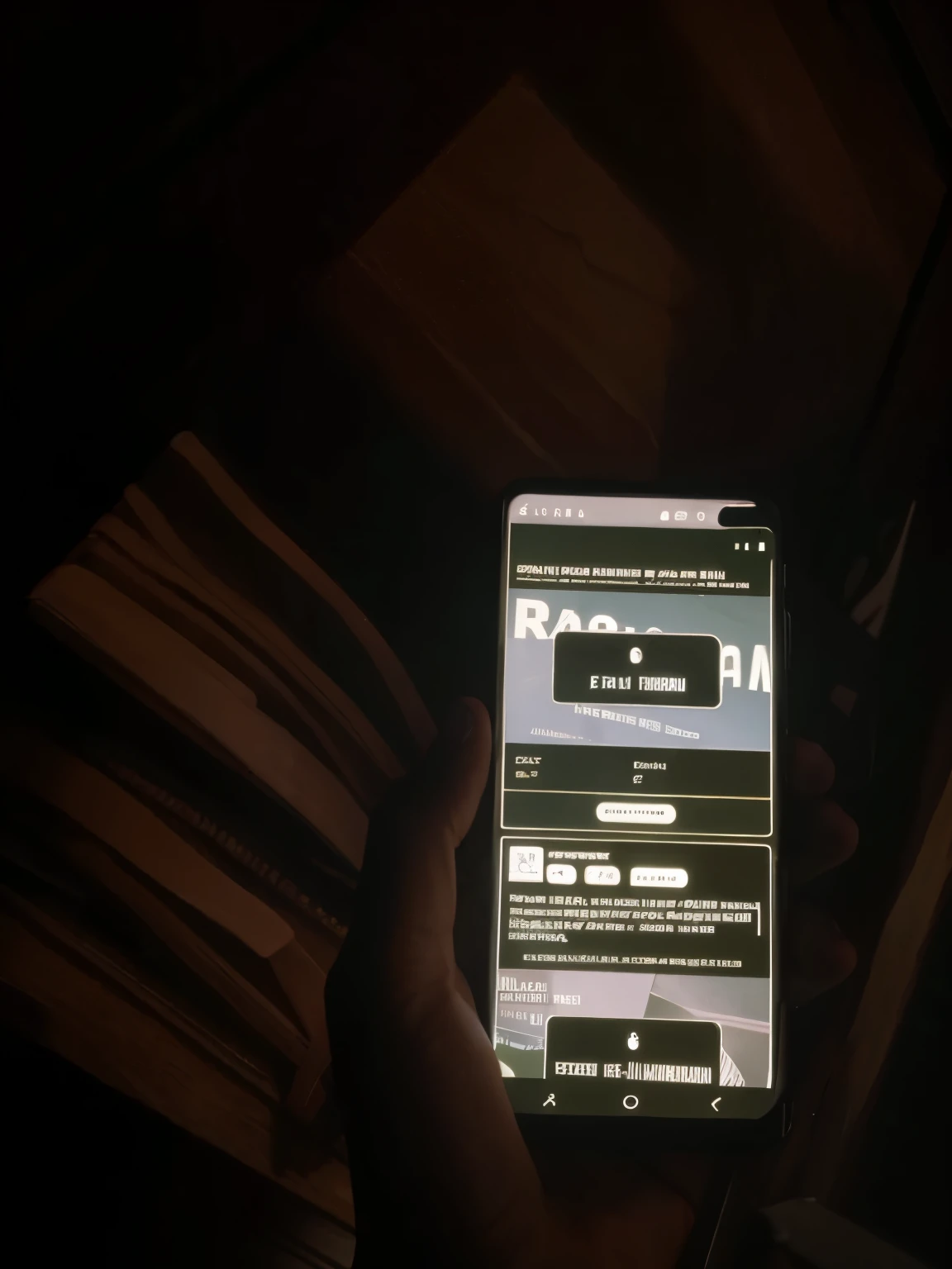 Phone main sombre