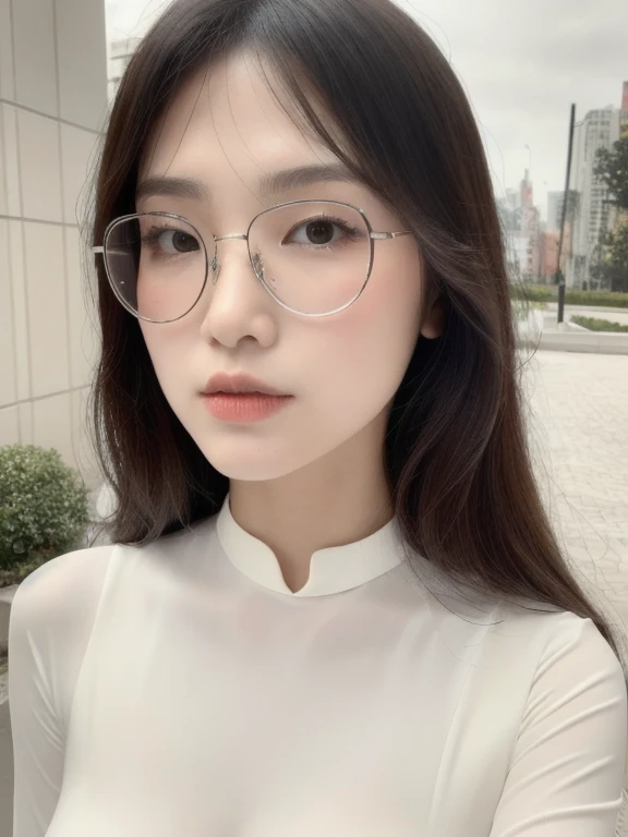 (realistic、masterpiece、Best Quality、8K、highres、high resolution:1.3)、1 girl、Gigantic breasts、white bikini、looking at viewers、super fine face and eyes、long hair、 upper body、
