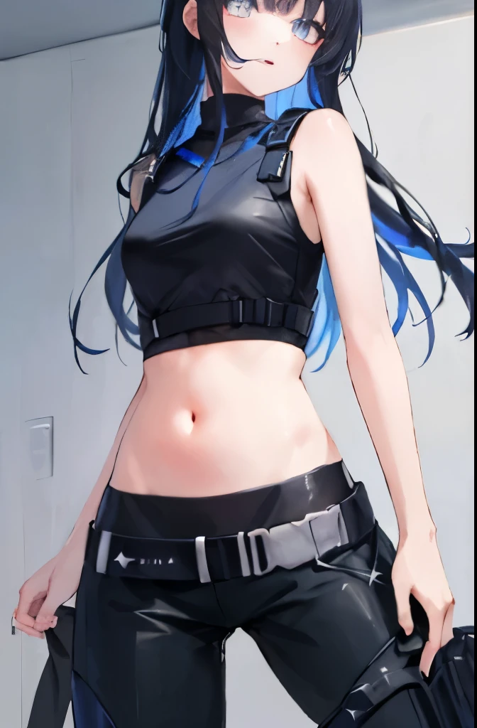 Black cap and blue lining、black tank top、It&#39;s a bellybutton、Glossy leather pants、tight clothes、long black hair、Blue mesh and inner color hair、cool beauty、sharp eyes、beautiful double eyelids