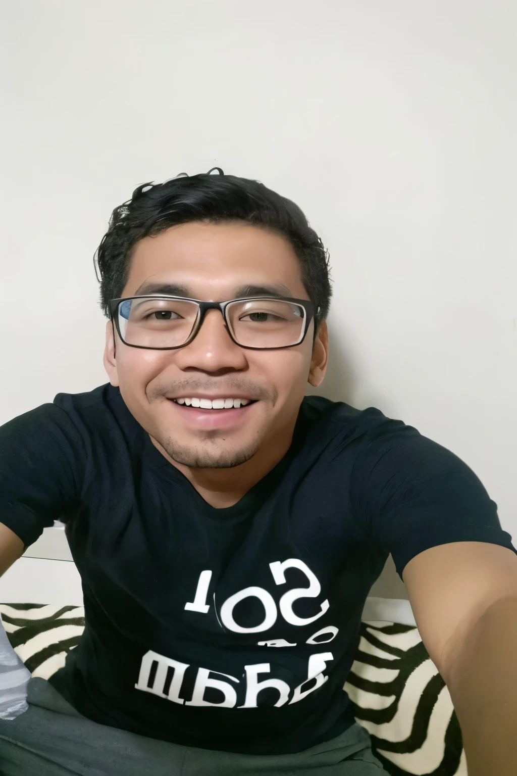arafed man sitting in the oy with a laptop in his hand, zigor samaniego, ramil sunga, selfie photo, without beard, avatar image, john jude palencar, victor maristane, henry ascensio, josan gonzales, mohamed chahin, slight nerdy smile, without beard and mustache