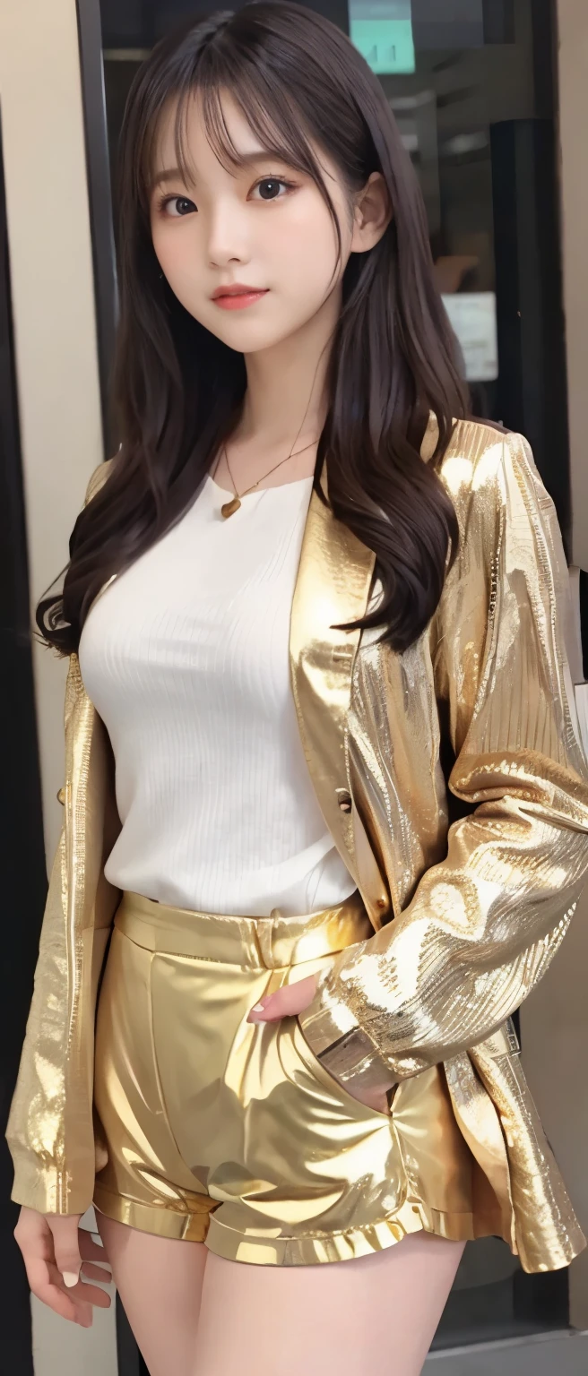 Gorgeous Idol、whole body、good style、、、、、gorgeous gold jacket、shiny tight shorts、wavy hair