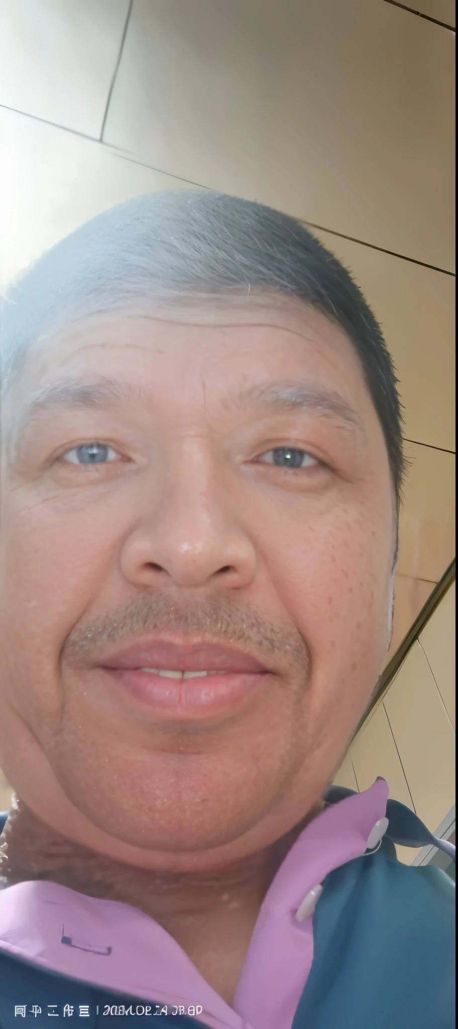 masterpiece, bestquality, High Quality, extremely detailed cg unity 8k wallpaper, Depth of Field, HDR,,photorealistic portrait,Very detailed, 1 man, asian, Short black hair (wearing a gray suit), Pectoral muscles, Big arm muscles, blood vessel, Big muscles, Wide shoulders, looking at the audience, balance eyes, (eye contact)