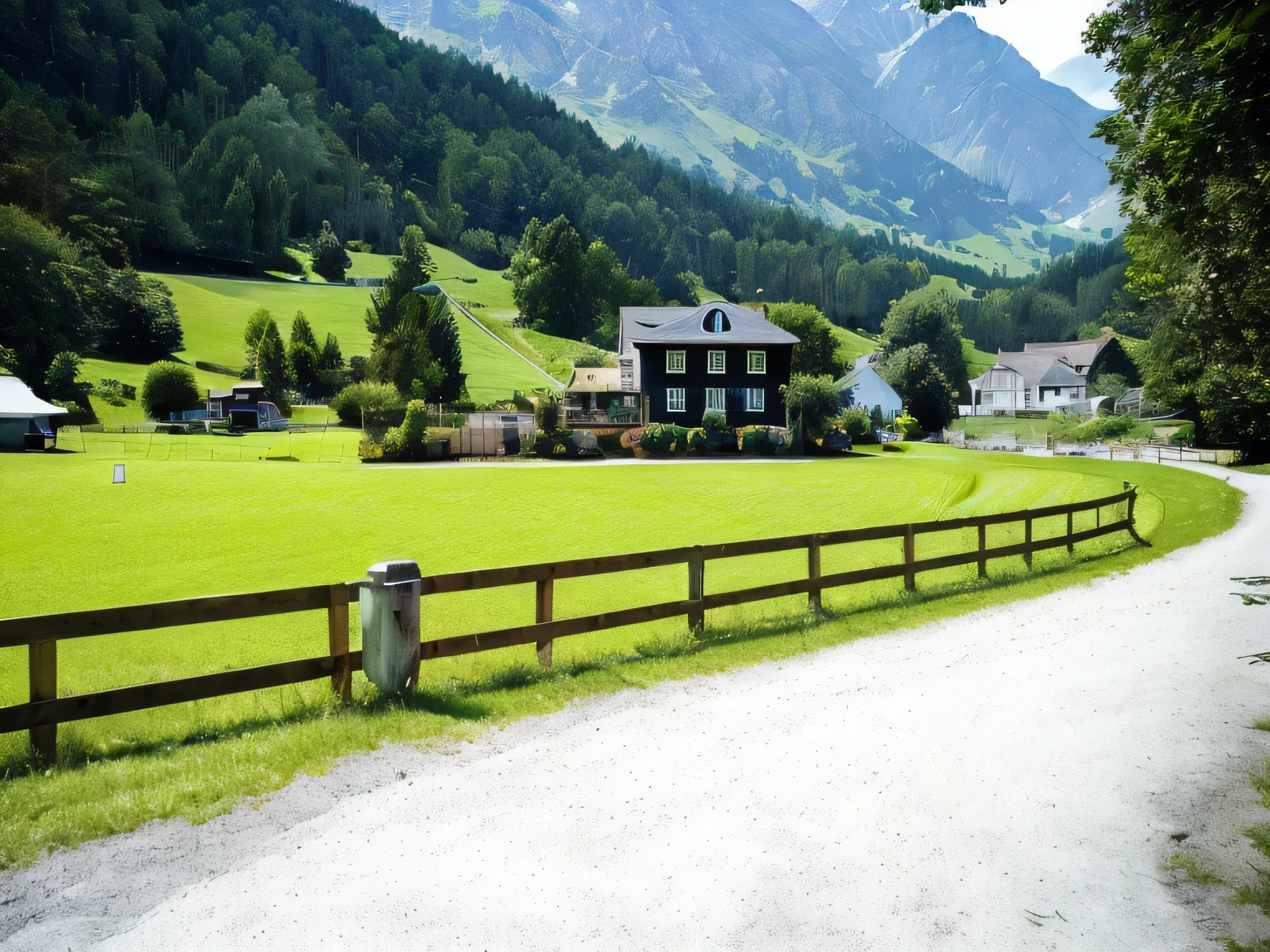 uma casa com um grande gramado, a fence identical to the one in the photo,ultra-detalhado,fotorrealista:1.37,high resolution,profissional,sharp focus,cores vivas,grama verdejante,cerca branca