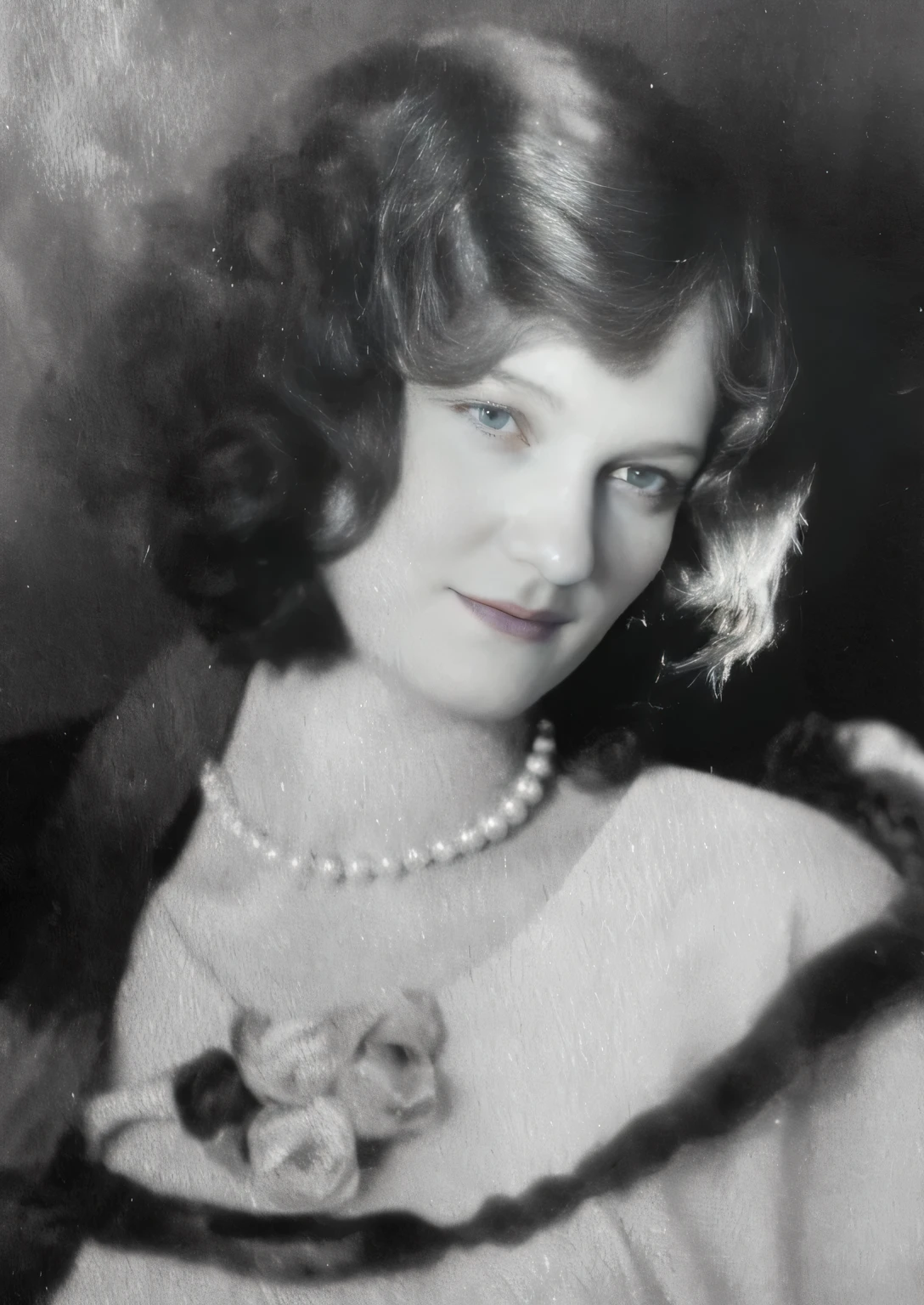 foto arafed de una mujer con un vestido y perlas, in her principios de los 20, in the 1920s, principios de los 20, 1920s picture, 1 9 2 0 s photography, 1920 photograph, taken in the early 1920s, taken in the early 1930s