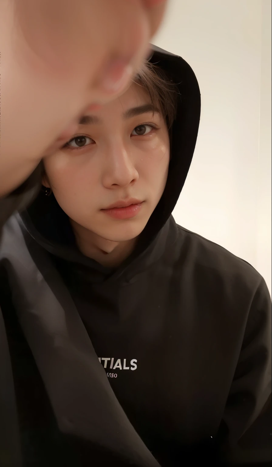 a close up of a person em um moletom preto, Jimin\the right eyelid is swollen, accurate Jimin face, em um moletom preto, hyung tae, adorable and pale korean face, Jimin\the full lips, park Jimin, em um moletom, Jimin\o nariz grego, Cai Xukun, taejune kim, song joong-ki portrait, Jimin