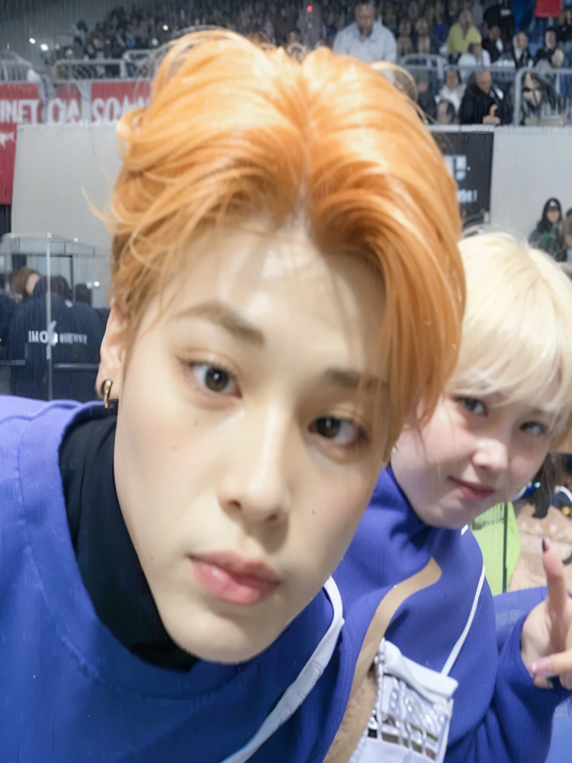 pale skin, labios carnosos, Honey Brown Eyes, light brown hair, Jimin BTS