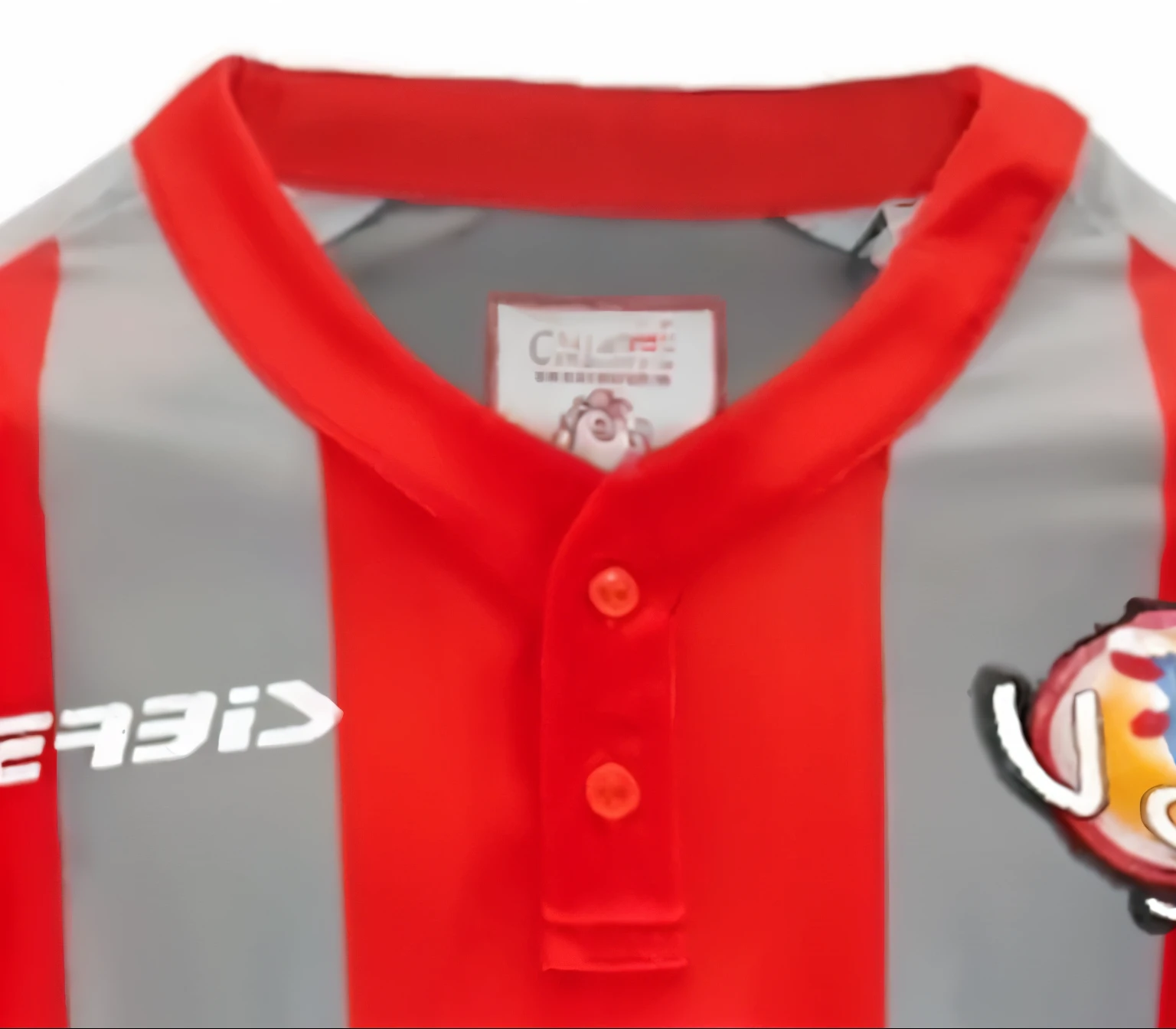 crie uma gola de camisa realista
