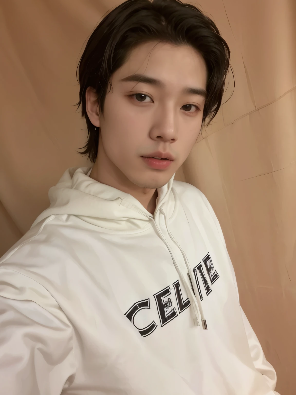 Hombre arafed con una sudadera con capucha blanca posando para una foto, Jung Jaehyun, hyung tae, kim taejin, clina cristiana, kim doyoung, hong junio hyung, exclusivo, taken in the early 2020s, hyung tae kim, guapo chad chin, jossi de blackpink, meme, imagen filtrada, Jimin, keisuke goto, Lv