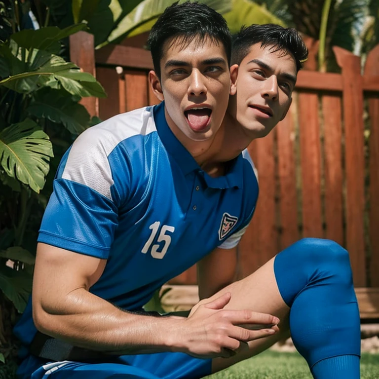 Capitan musculoso de futbol y un hombre gay afeminado delgado, besandose apasionadamente en la boca con lengua, solo ropa interior, Bulto grande, mostrando pectorales y abdominales completos, Great erection, besos de lengua, porno gay, fondled, toma de cuerpo completo