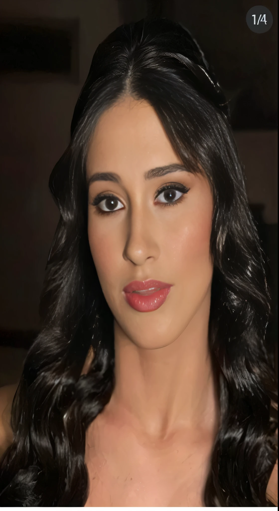 araffes uma mulher com longos cabelos negros e um vestido rosa,com maquiagem profissional, bronzeada, retrato de darna moderno, profile picture with headshot, lindo rosto latina, taken at the beginning of 2020, rosto sexy com maquiagem completa
