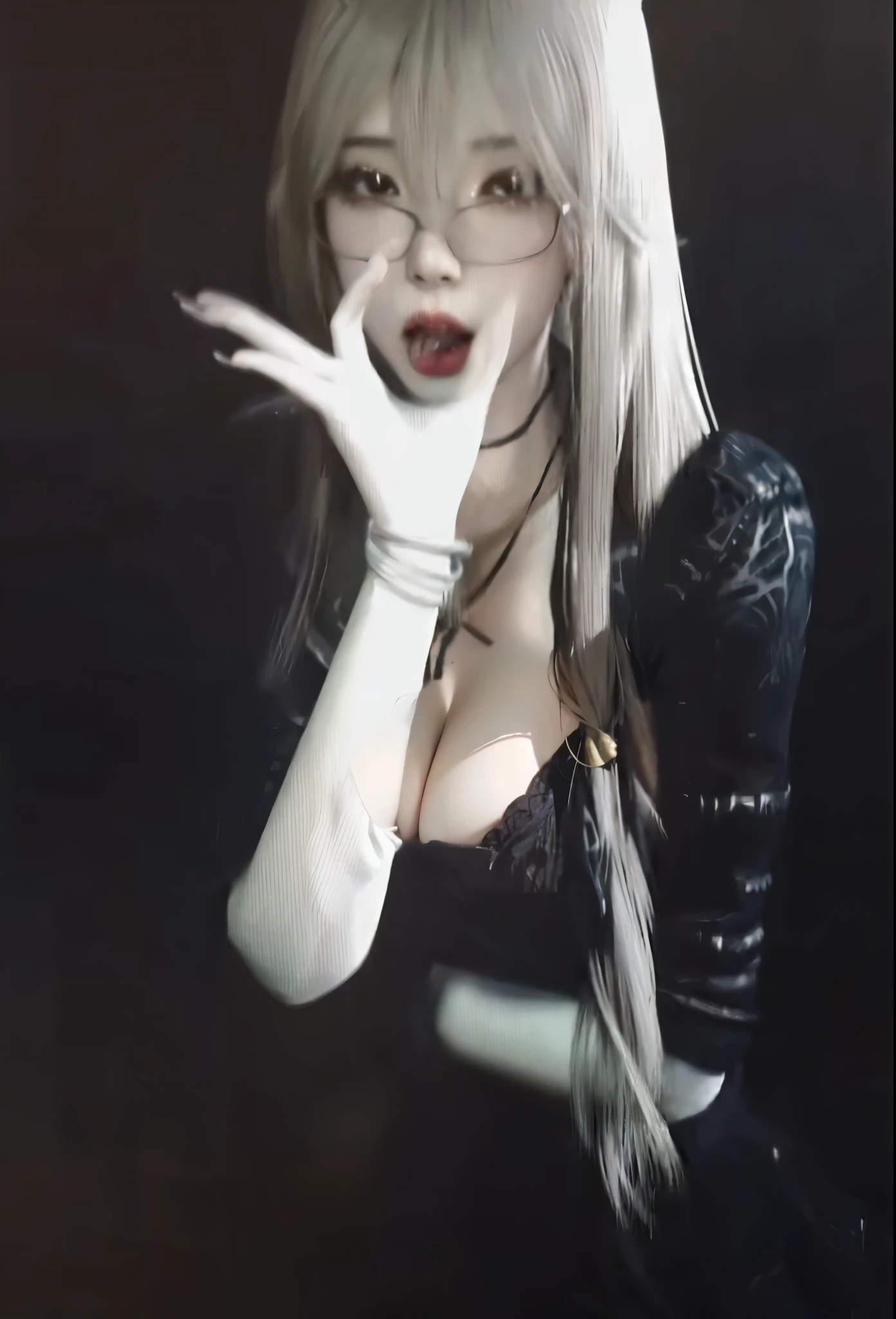 exposed,Huge cleavage,huge breasts