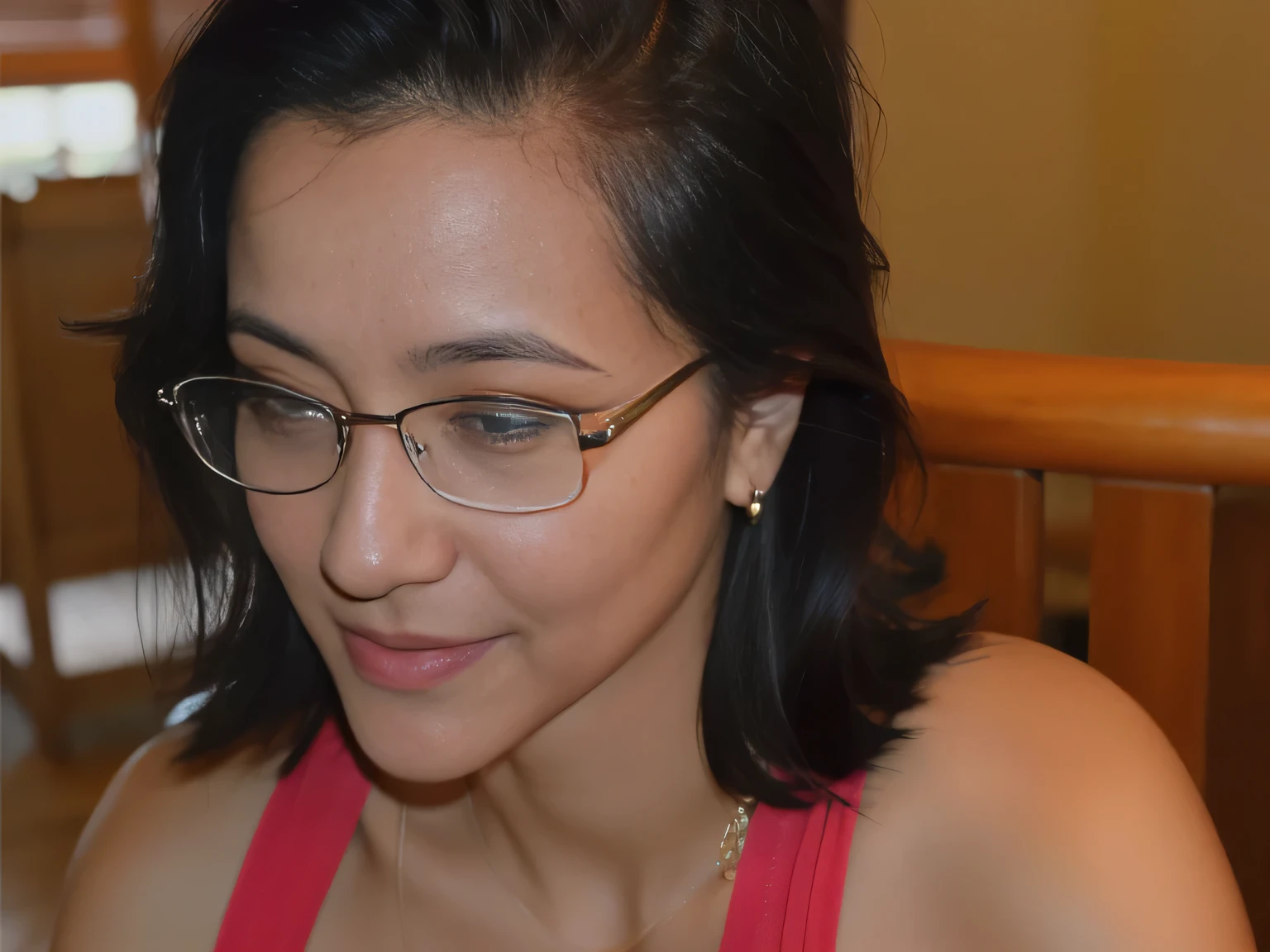There is a woman with glasses looking at a cell phone, olhando de lado, looking to the side of the camera, pensativo, Foto de meio corpo em close, with glasses, last photo, wearing black framed glasses, not blurred, foto de perfil, wearing big thin round glasses. Mulher na casa dos 35 anos. Mulher com branco, pele bronzeada e cabelos escuros. ela tem cerca de 35 anos. Her pink lips, seus olhos castanhos escuros. Corpo fino, cintura fina. lindo, altamente realista, Mulher bonita, slightly pink lips, slightly pink lipstick, sorridente, feeling of lightness and joy, pele muito elaborada. foto clara, alta qualidade, high resolution, obra de arte, 8K.