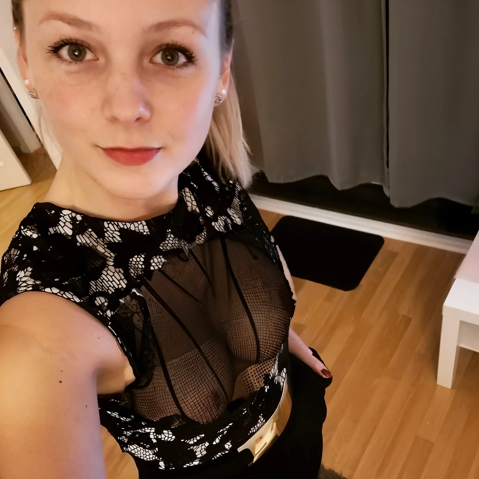 Make her nude, tits
