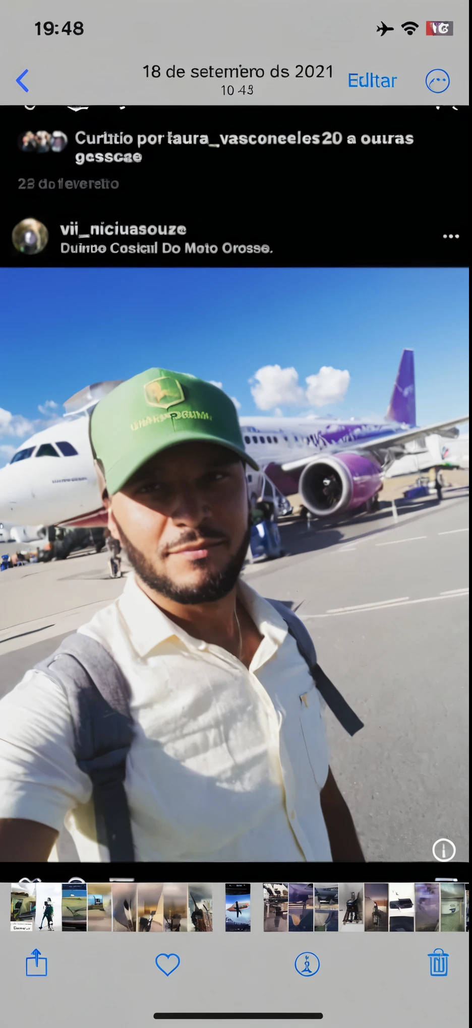sharp man with green hat and green cap standing in front of an airplane, foto de perfil, wearing a purple cap, imagem de perfil, instagram post, durante o nascer do sol, imagem de perfilture 1024px, selfie taken directly at angle, imagem de perfilture, foto de perfil, wearing a travel hat, artistic pose, an artistic pose, Mohammed Chahin, vacation photo
