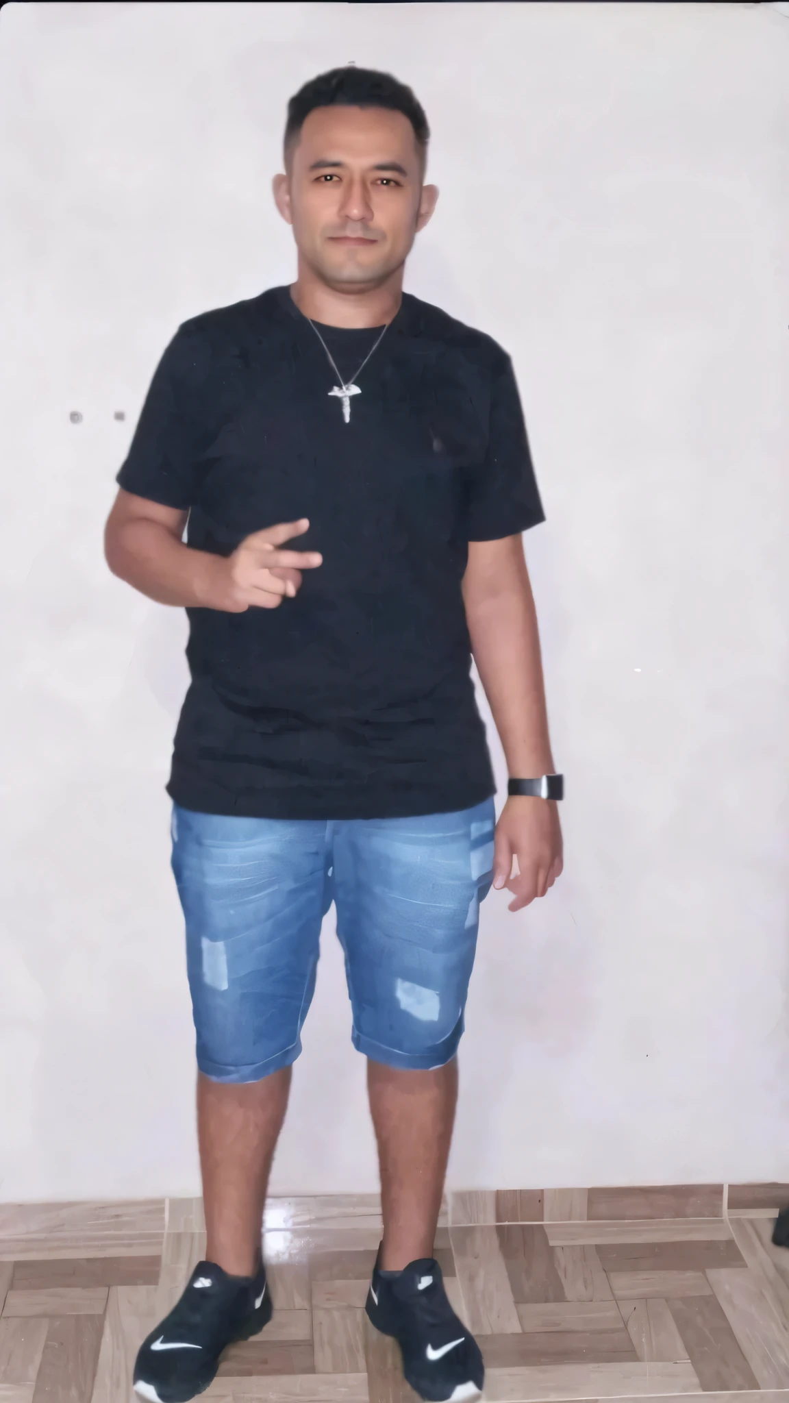 homem arafiado em frente a uma parede branca com uma cruz, foto de corpo inteiro, cerca de 19 anos, caio santos, pose frontal, imagem frontal, mateus 9 5, he is wearing a black t-shirt, André Rios, 1 6 anos, pó Nándor Katona, adolescente masculino
