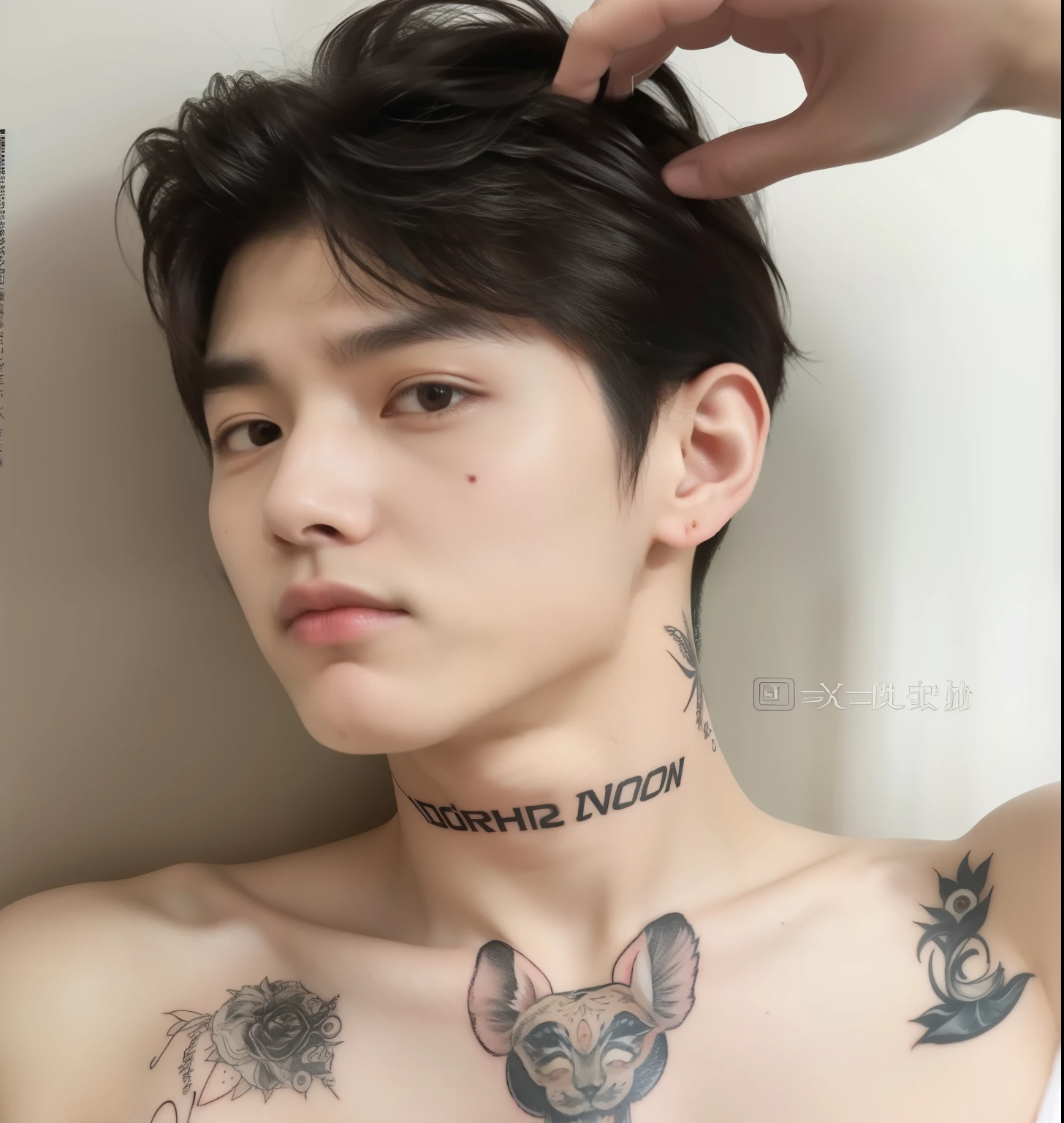 un primer plano de una persona con tatuajes en el pecho, Cai Xu Kun, kim doyoung, pintar ulzzang, con tatuaje facial, cuello atractivo, jinyoung shin, inspirado por Zhang Han, tatuajes en el cuello, por Oliver Sin, Jung Jaehyun, realista. ChengYi, inspirado en Bian Shoumin, handsome japanese demon boy, pale korean adorable face, Hong June Hyung, Taehyung face