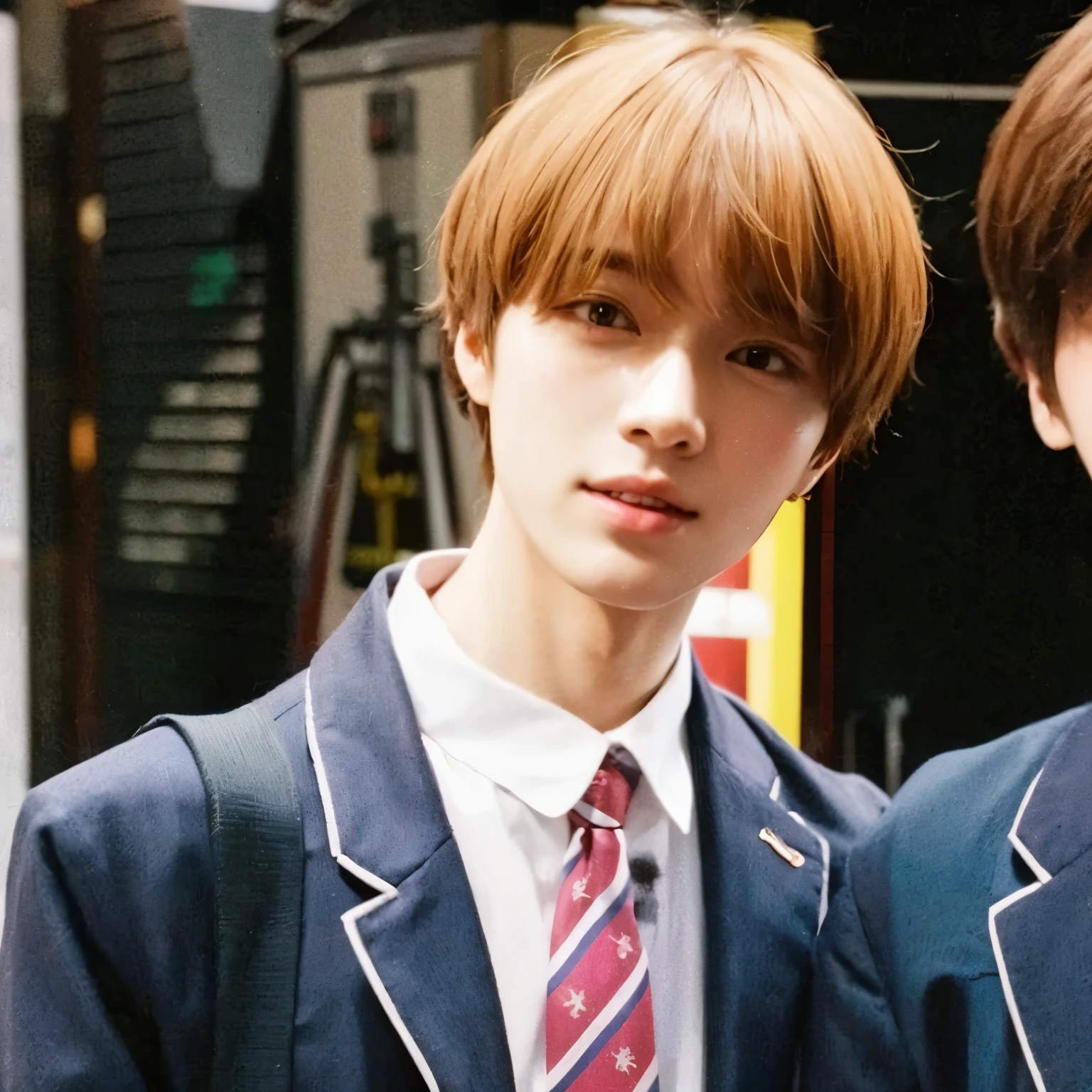 Ulzzang boy, ulzzang, Korean ulzzang boy, boy, cute face, cute eyes, cute, brown hair, small smile, smile, choi beomgyu, beomgyu from txt, choi beomgyu, beomgyu