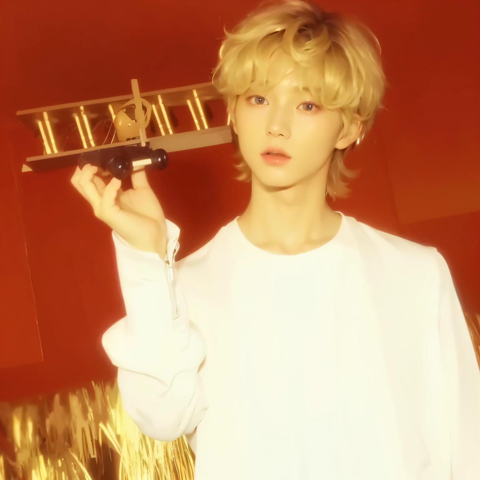 Ulzzang boy, ulzzang, Korean ulzzang boy, boy, cute face, cute eyes, cute, blonde hair, choi beomgyu, beomgyu from txt, choi beomgyu, beomgyu , holding a toy plane, 