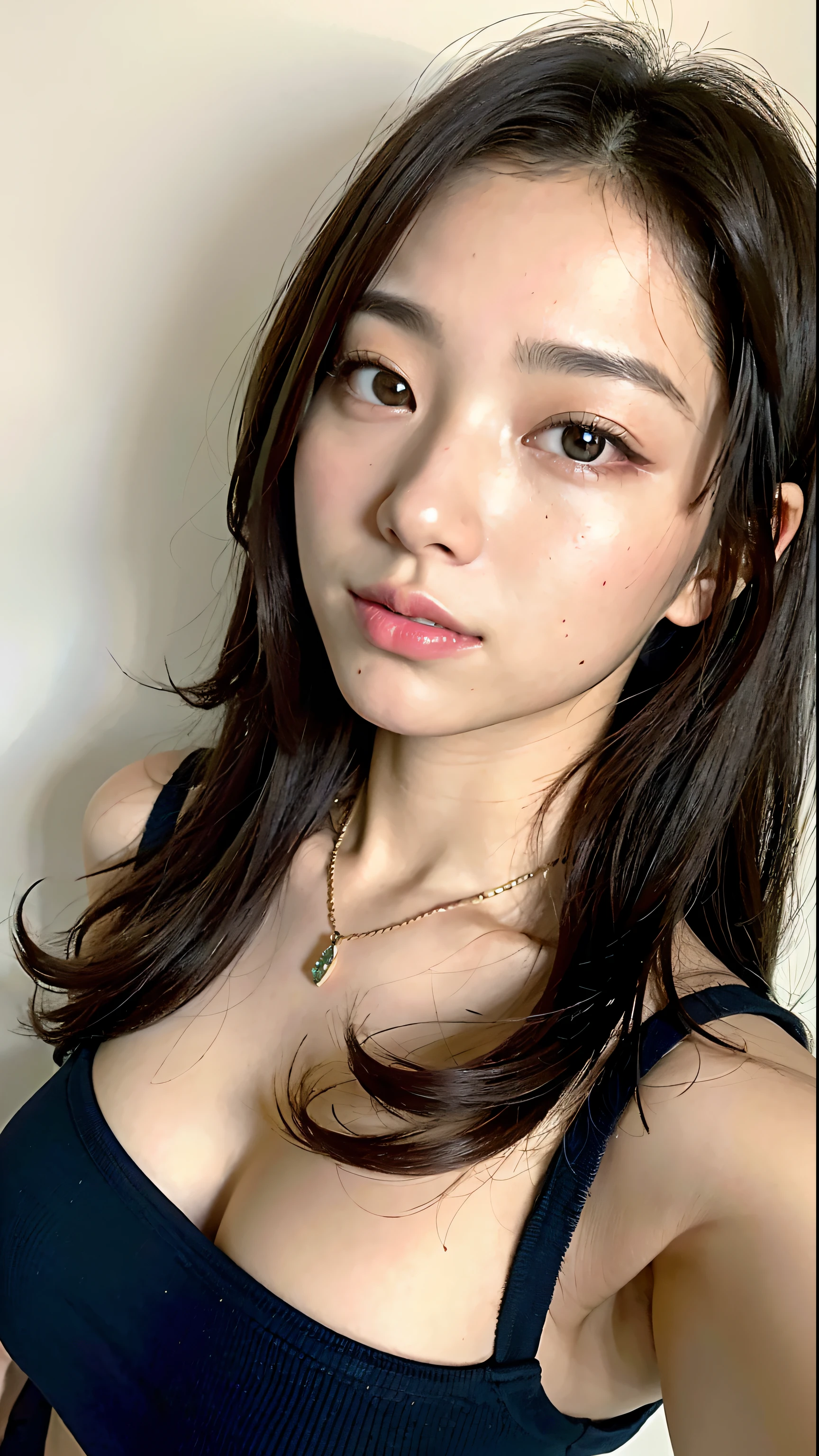 (top-quality、8k、32k、masterpiece、UHD:1.2)、Photo of a cute Japanese woman、large full breasts、A dark-haired、Long Wave Hair、The upper part of the body、sface focus、a necklace、simple background、From above、looking at the viewers、