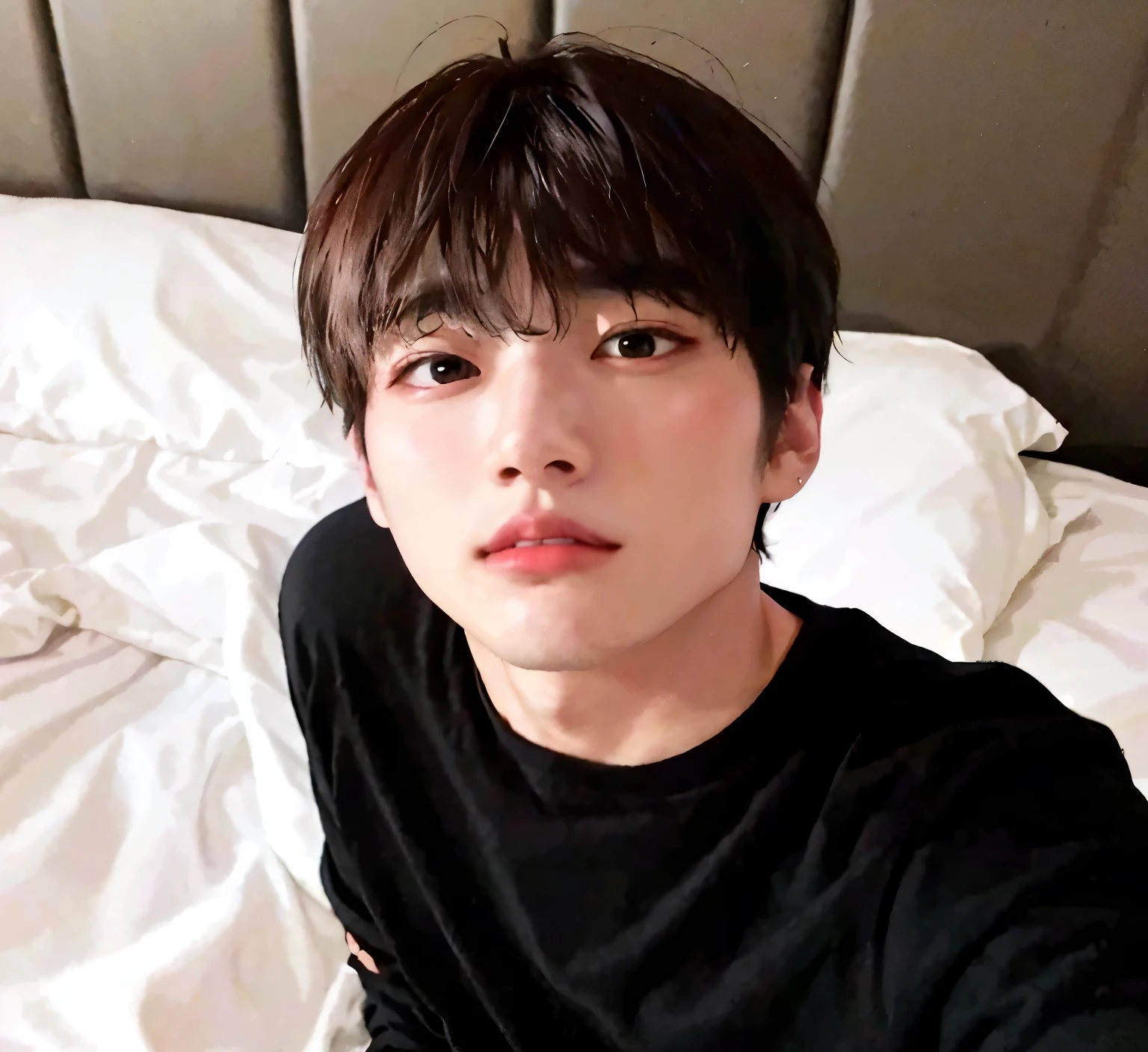 There is a man sitting on a bed in a black shirt, Jungkook, adorable and pale korean face, Yoongi de cabelo preto, hyung tae, pintar ulzzang, Jinyoung Shin, taejune kim, imagem de perfil, Hong junho hyung, Jimin\the right eyelid is swollen, 1 de 7 anos, rosto magro, your eyes seem wise, dez lee